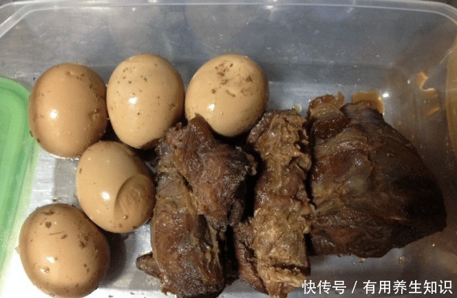  简单|卤牛肉太贵教你简单做法，4料3步，酥软劲道不塞牙，比买的好吃