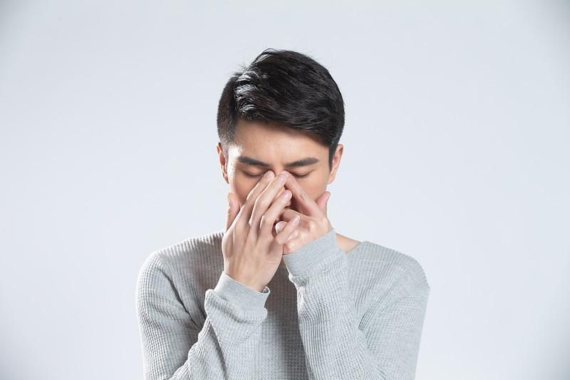 男性晨起后,若有这几种特别表现,说明体内阳气充足能长寿