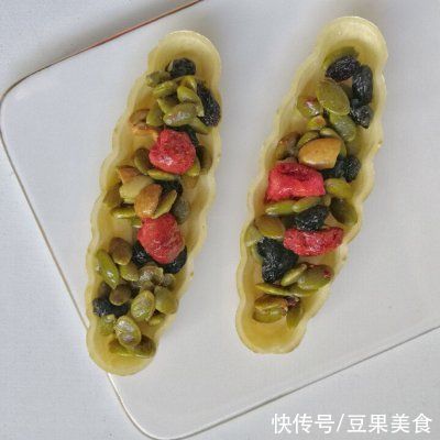 冻干草莓坚果糯米船新年零食手信礼