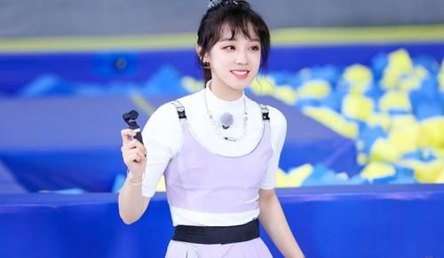 杨颖|白鹿加盟，《奔跑吧》进入“三女”时代，baby地位“岌岌可危”？