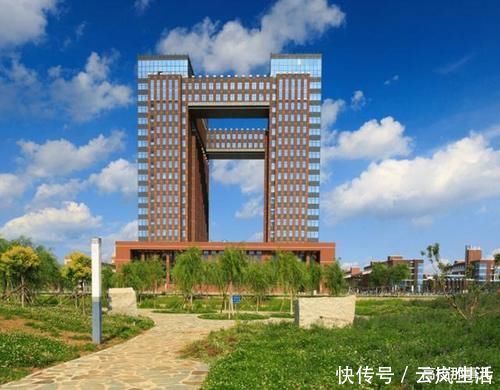 让很多人“上当受骗”的大学, 校名听着像211, 实则只是普通大学