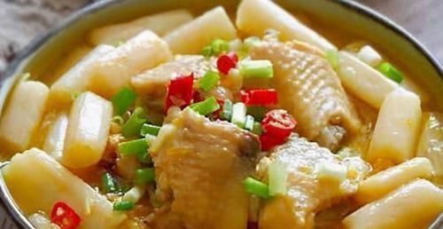 爱美女性常吃3种美食，滋阴补气，排毒养颜，清理子宫垃圾