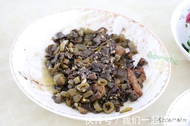 老公家|第一次回老公家过年，不串门不拜年，天天吃剩菜，亲妈劝我回家