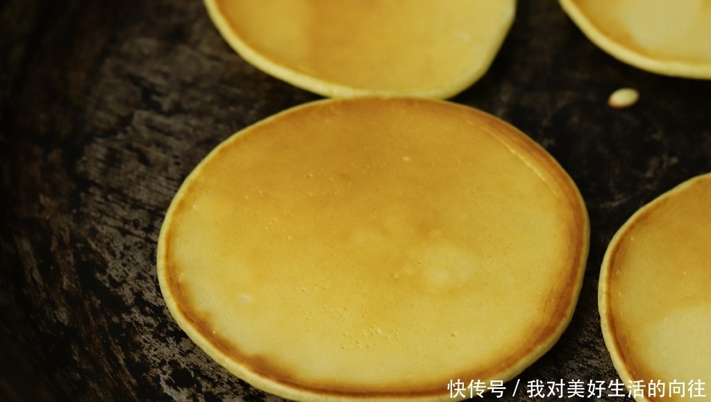 小饼|这小饼我家一周吃5次,不烤不油炸,做法简单,大人孩子都爱吃