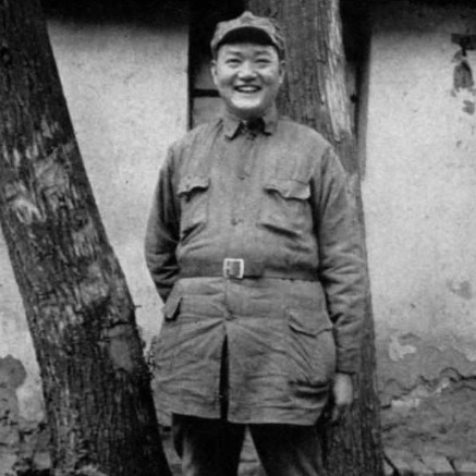 部下|敌人大举进攻,他却忙着给部下升官,每人升两级,结果歼敌3万多