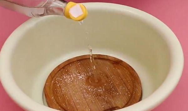 菜板|木菜板发霉开裂只需倒点厨房里的“它”，用10年都不发霉开裂