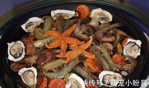 不论蒸什么海鲜，千万别直接上锅蒸，少了这1步，味道不鲜还很腥