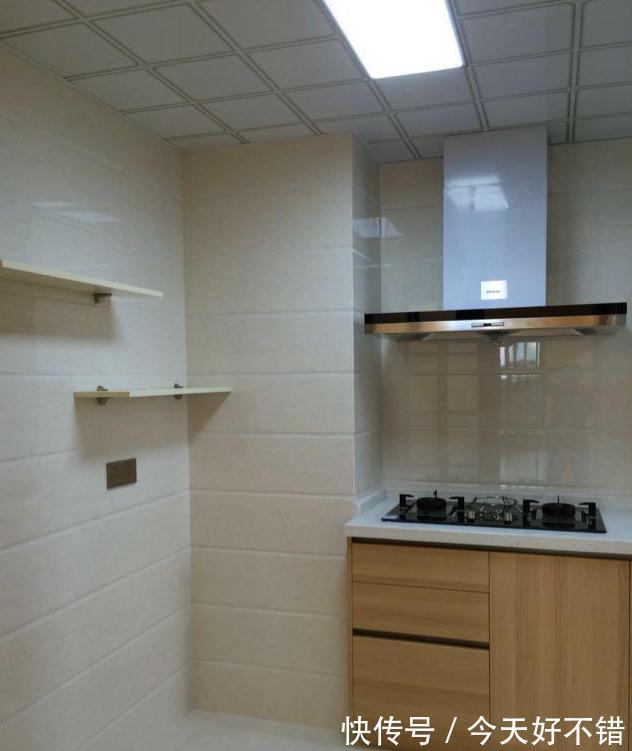 走了一圈18块钱的石膏线,竟出乎意料好看,发到朋友圈都说超值!