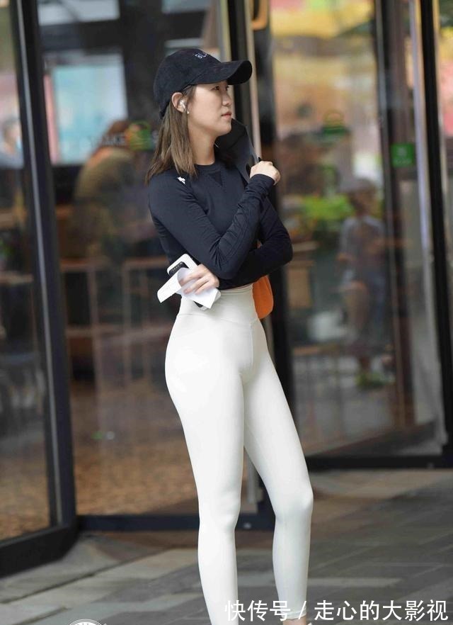 时尚 精致时尚的打底裤穿出青春气质,秀出阳光的气质,清澈甜美!