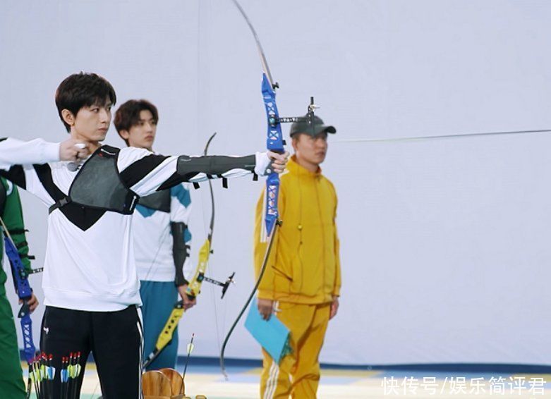 成毅|跑男这期节目可以笑一年,本是冲蔡徐坤来的,没想到被成毅吸引了