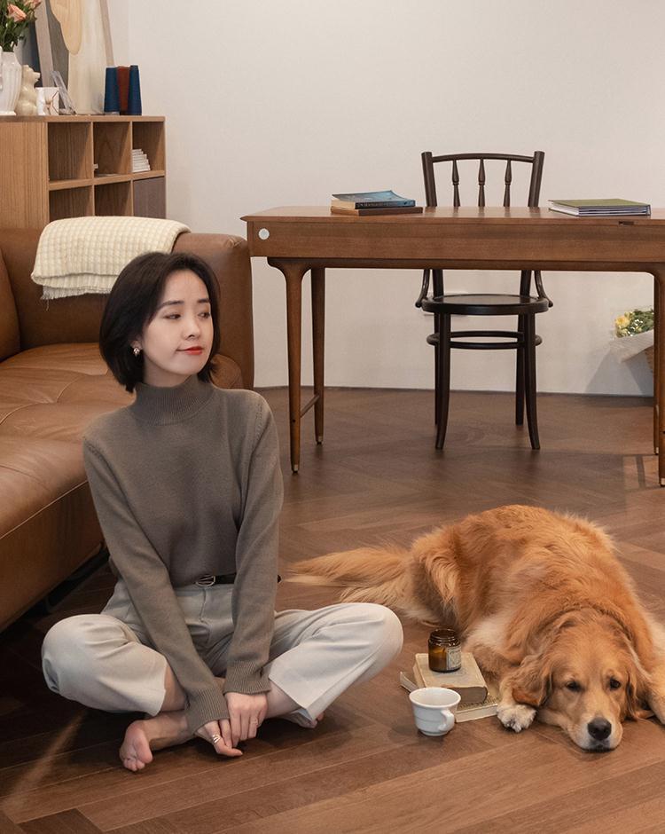 搭配 秋冬衣服别乱买，常备“高领衫”，搭配大衣、羽绒服都洋气