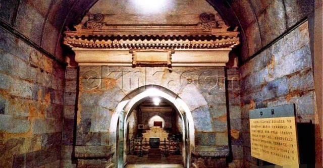  玄机|定陵打开后，万历皇帝尸骨姿势藏玄机！没想到他竟是这样的胖子