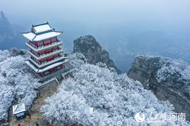 河南焦作云台山：皑皑白雪如临仙境