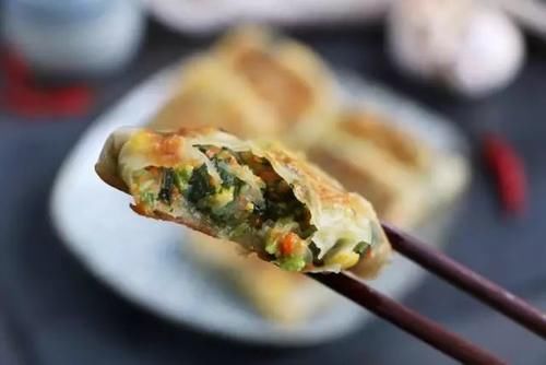  懒人早餐，煎一煎2分钟出锅，比饺子好吃，比包子简单！