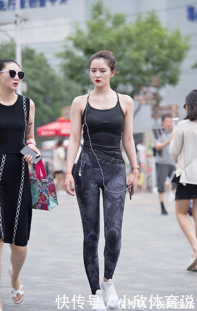 打底裤 打底裤的装扮具有温婉气质,穿上倍感柔软舒适