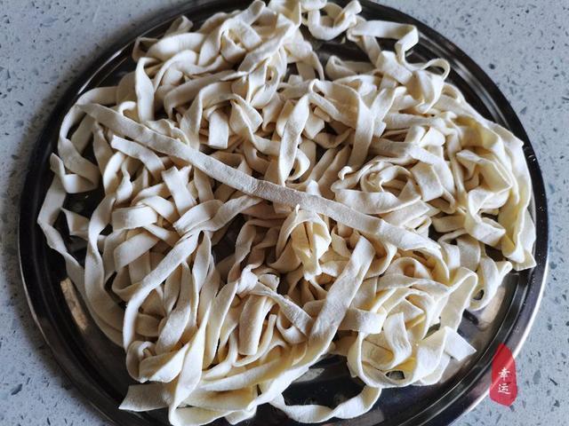 老两口的早餐，只因提前有了准备，不慌不忙地吃上丰盛的早餐