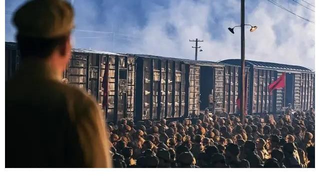 逆跌|《長津湖》連續(xù)逆跌，如映前預(yù)期將拿到50億+