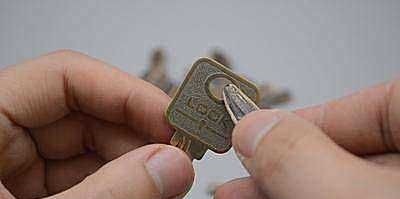 家里的旧钥匙一把也别扔，放在家里有大用处，用途花钱都买不到