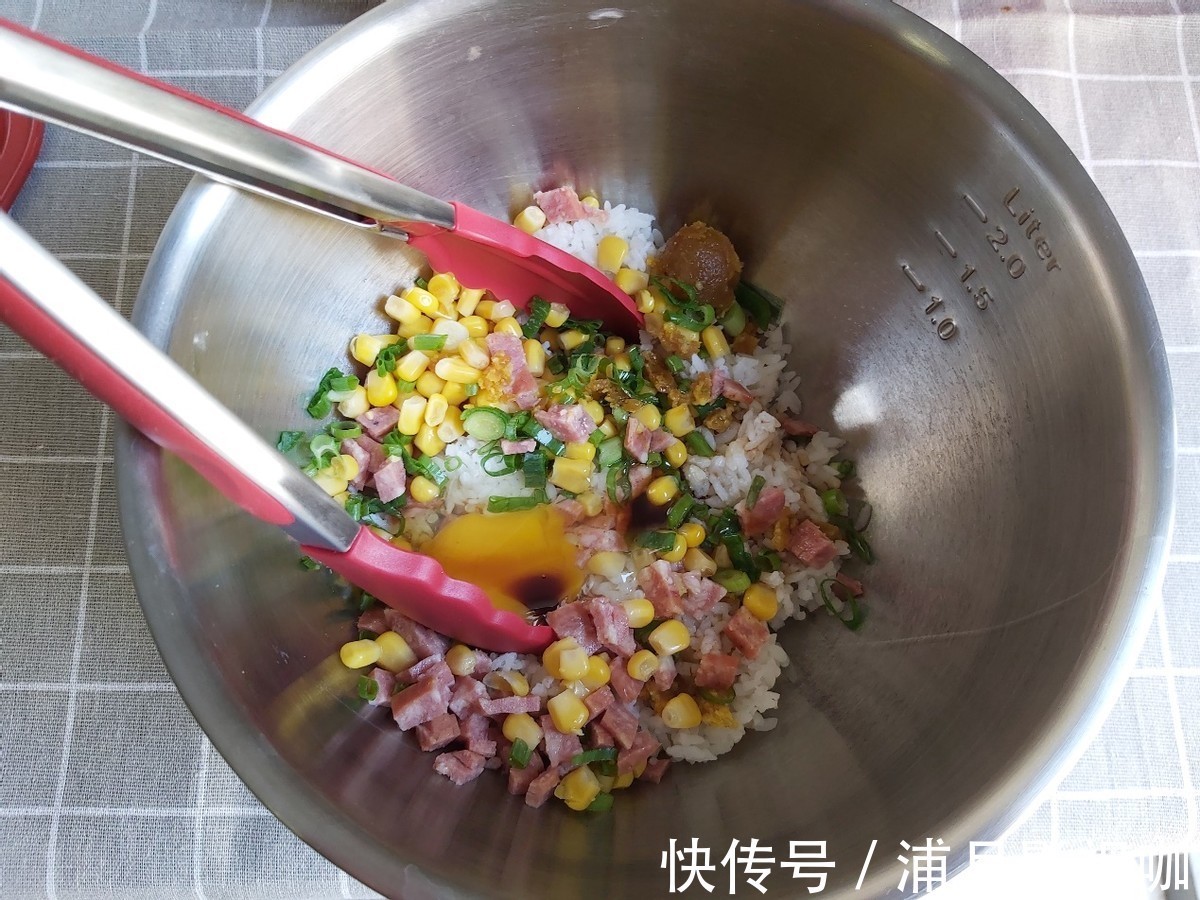 吃法|米饭新吃法，搭配各种食材，煎成美味的丸子，大人小孩都爱吃