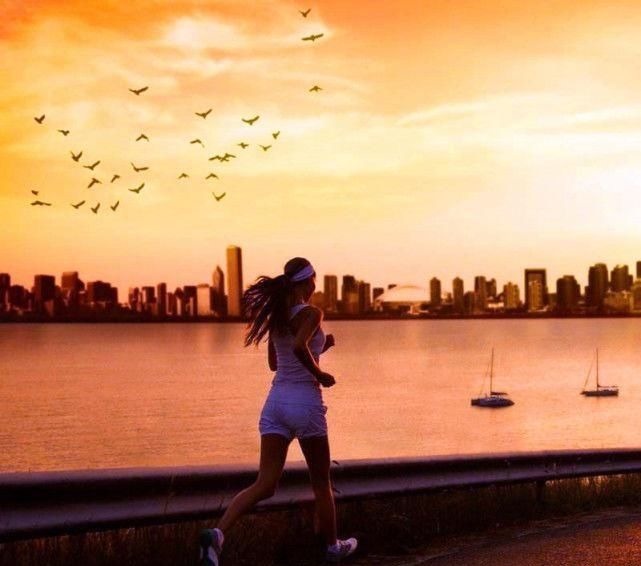 新潮流 现在女生穿高跟鞋越来越少,穿运动鞋越来越多,为什么