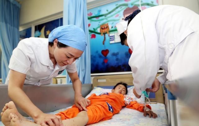 妈妈|一颗溏心蛋,儿子被送进医院,妈妈后悔:早知道就不这么做了