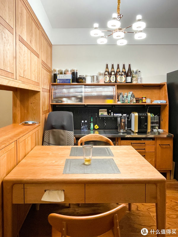 书桌|开门见厅小户型,留出1㎡给玄关加点戏,空间利用率狠狠拿捏