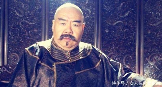 大总统|袁世凯当上大总统后，效仿雍正“秘密立储”，并选定了三个继承人