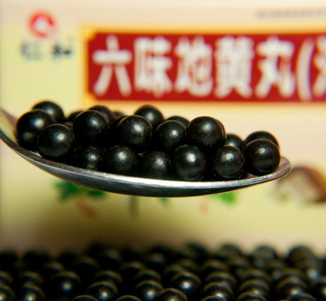 腰膝酸软|六味地黄丸、固精补肾丸哪个补肾阴哪个补肾阳阴阳两虚怎么吃