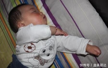 3岁男孩午睡后再没睁眼，医生的话让姥姥心碎，很多家长都会犯