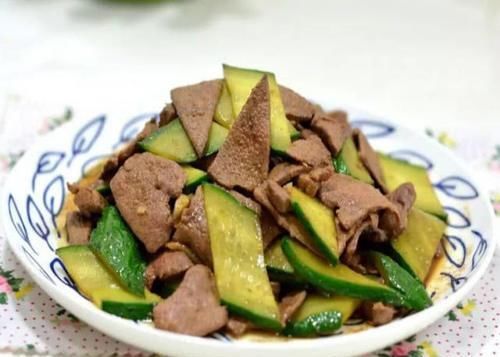 天然的“补血菜”找到了，女性隔三差五吃，气血足了，脸色更红润