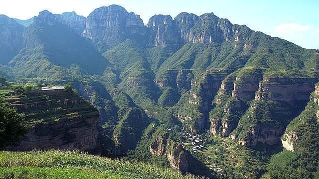 河南这“低调”的景区媲美九寨沟，瀑潭相连奇石林立，100多景点