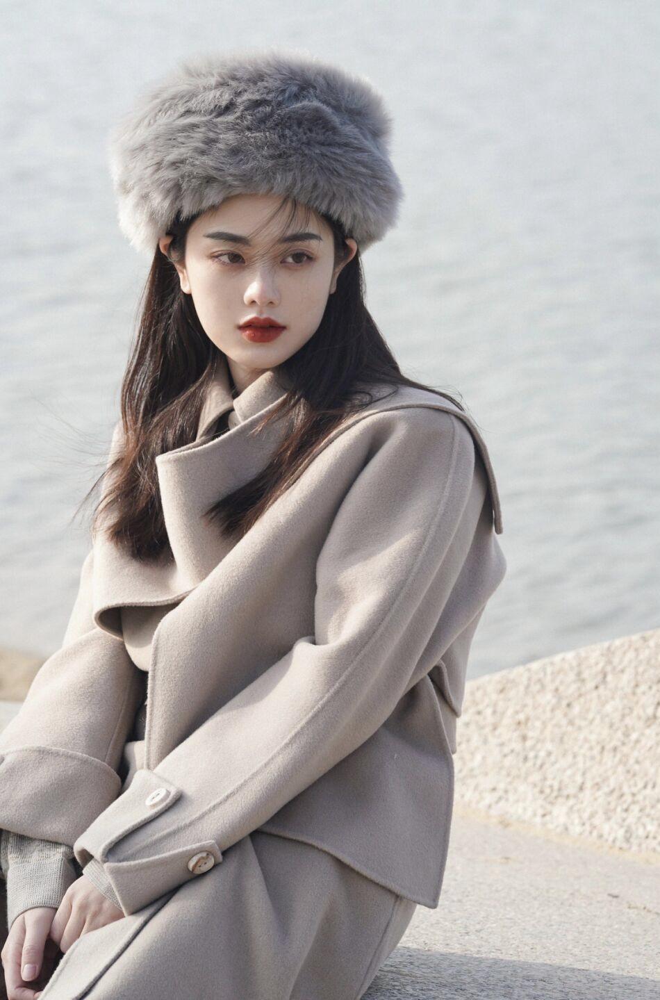 百搭 这些才是“毛呢外套”的高级穿法,优雅精致又百搭,舒适温柔