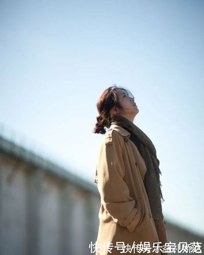 淡颜系|双眼皮、一字眉已经过时了,现在的美女标准是这样……