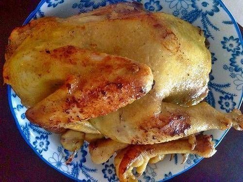 鲜香|把鸡丢入电饭煲，一滴水都不加，简单一炖，嫩滑鲜香，全家抢着吃