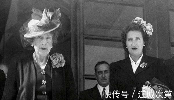 de 西班牙王室的传家宝：Joyas de Pasar珠宝系列，只能传给君主