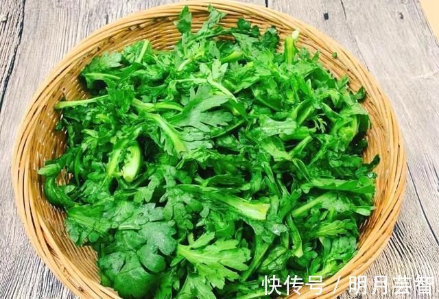 蒜瓣|跟长寿美人宋美龄学一招，每天吃点它，20年老失眠睡的比婴儿香