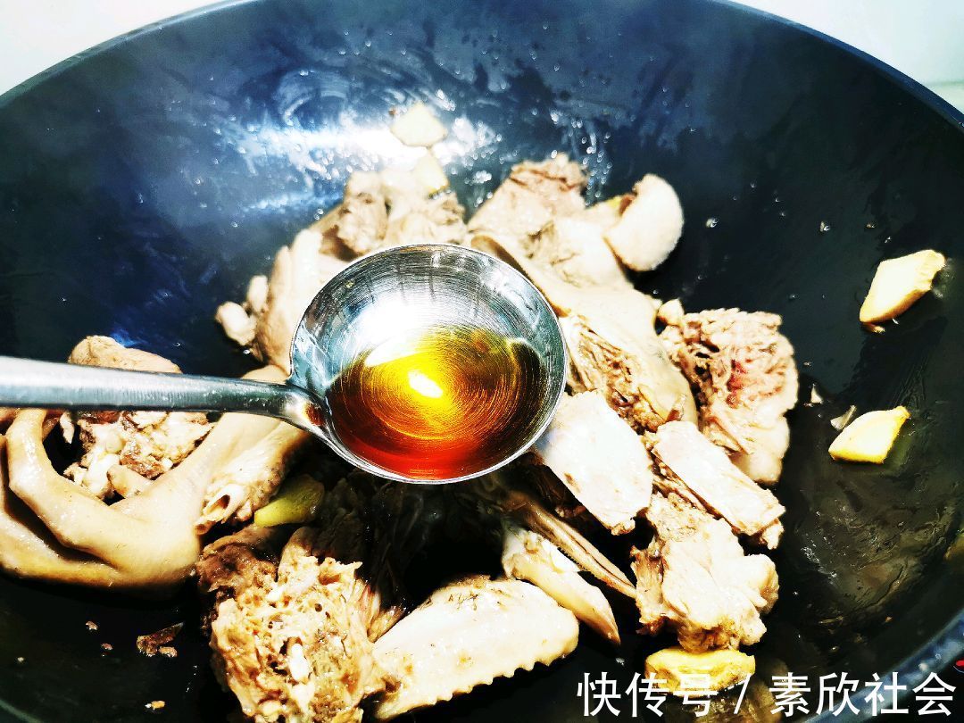豆瓣酱|鲜香浓郁的焖鹅肉，制作简单，美味可口