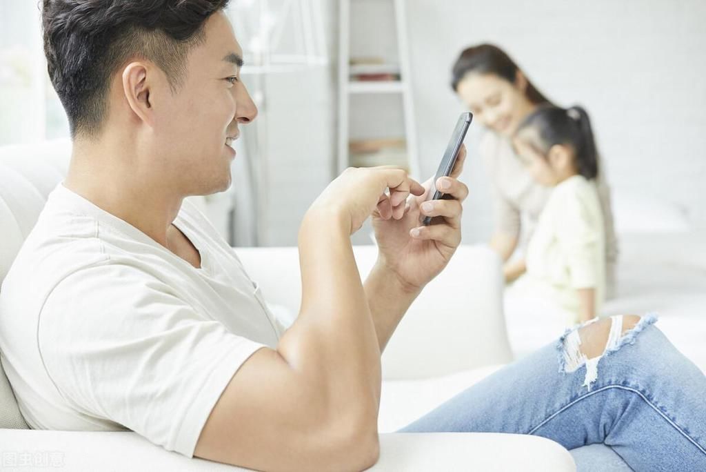 影响他们|到底要不要给孩子看手机? 掌握以下7招, 你心里就有答案了