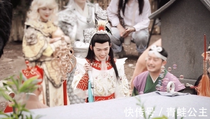 關系戶|宋亞軒是《萌探》關系戶嗎?注意他對那英的稱呼,人家還是個孩子