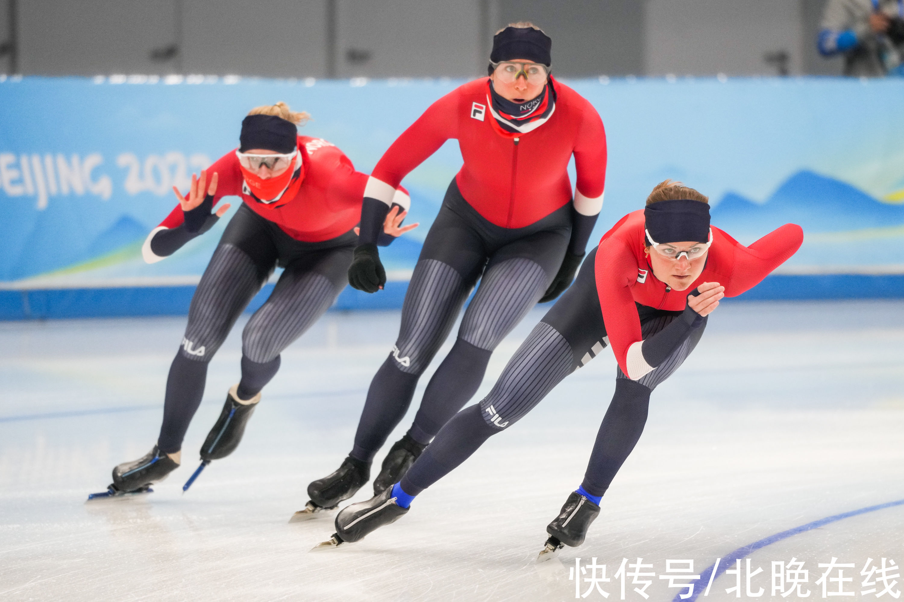 领队|在“冰丝带”混合采访区 外国选手、领队都为场馆点赞