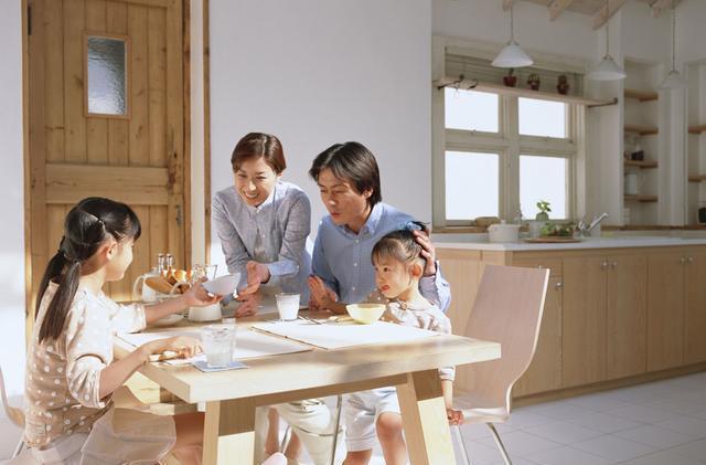 改正|孩子这些行为很没教养,但还有不少父母“引以为傲”,自毁娃前程