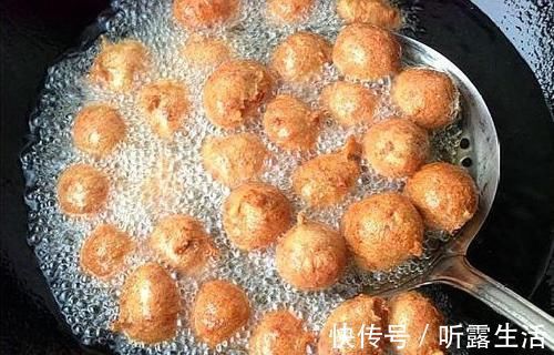 淀粉|过年炸丸子，别只会傻傻加淀粉，牢记这3放，鲜香酥脆，立刻光盘