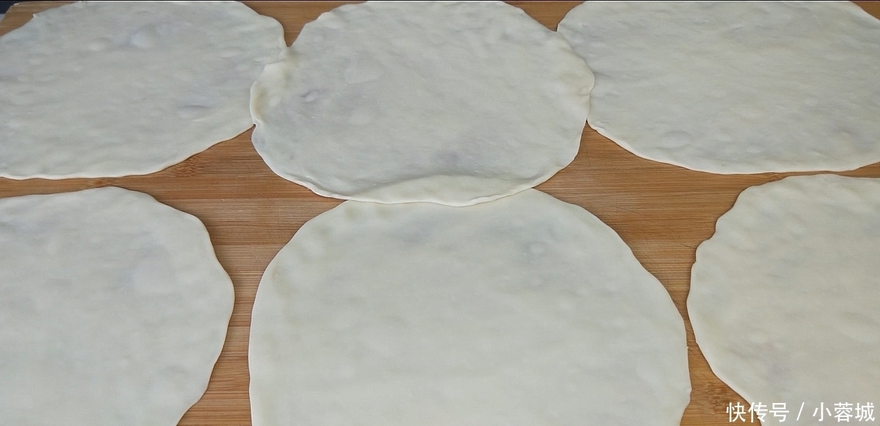 面粉不要蒸馒头了,教你好吃新做法,一次做7个,上桌就扫光,香
