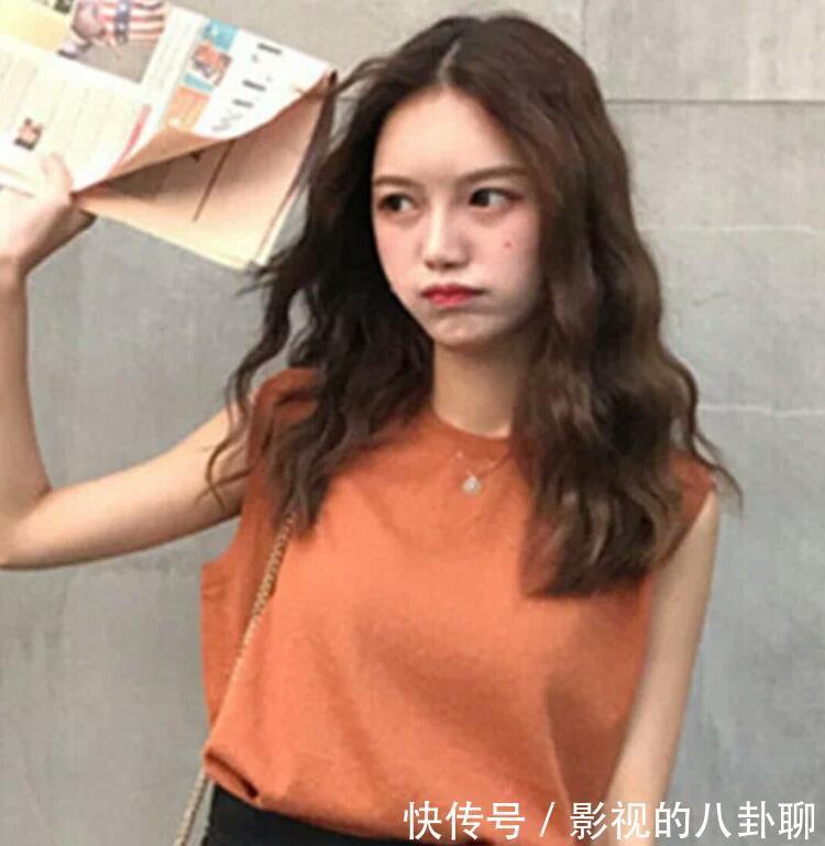 圆脸|别再披头散发了,这有10款适合圆脸的中卷发型,可甜可盐