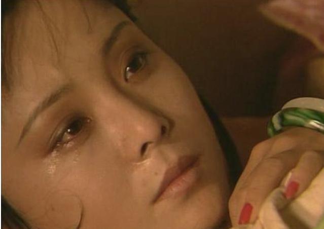 薛宝钗|晴雯、香菱临死前都喊“娘”，为什么黛玉临终前喊的是“宝玉”？