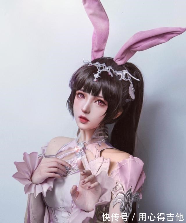 大神|大神COS濒死状态的唐三,效果让人称赞,小舞COS新图也很惊艳