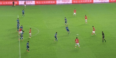 国足|逆袭成功?国足首发出现变故,李铁正面回应:是的,他状态太出色