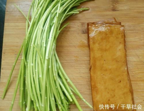 这菜比黄瓜刮油,等于“天然泻药”,清脆美味,口臭没了,越吃越瘦