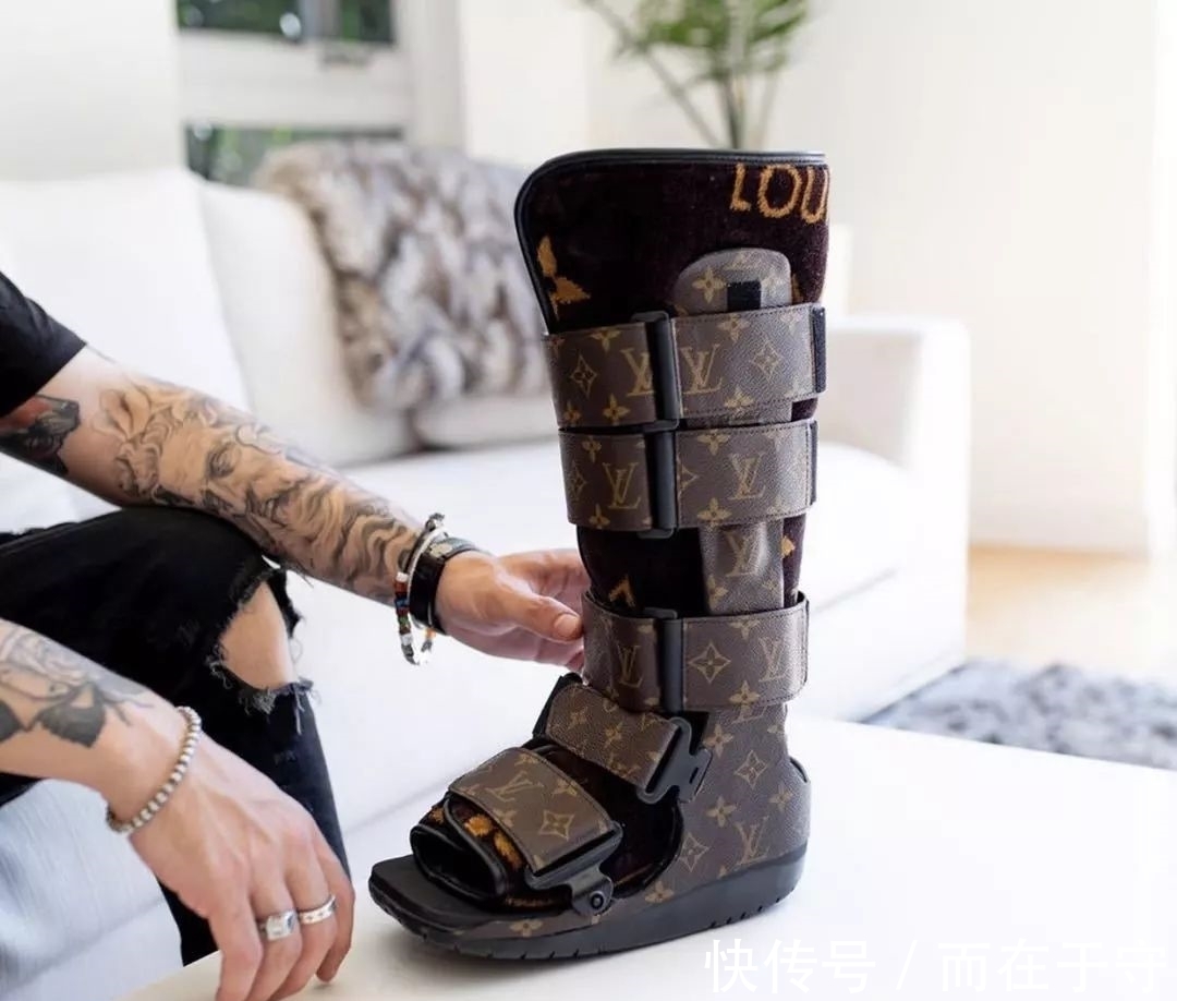 潮流 潮流大神最爱干的事就是把LV、Gucci和爱马仕剪碎做成“假货”?