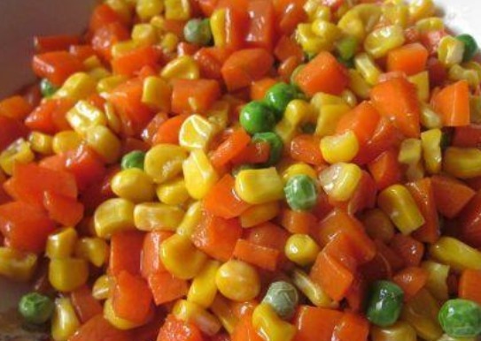 满脸皱纹|女人常吃胡萝卜，子宫越来越干净，不想满脸皱纹可以试试